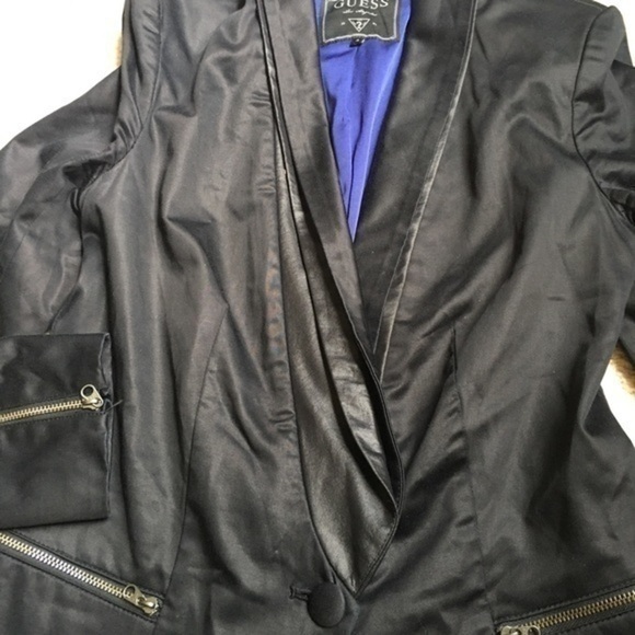 🔥Guess blazer showstopper!!🔥 - Picture 2 of 3